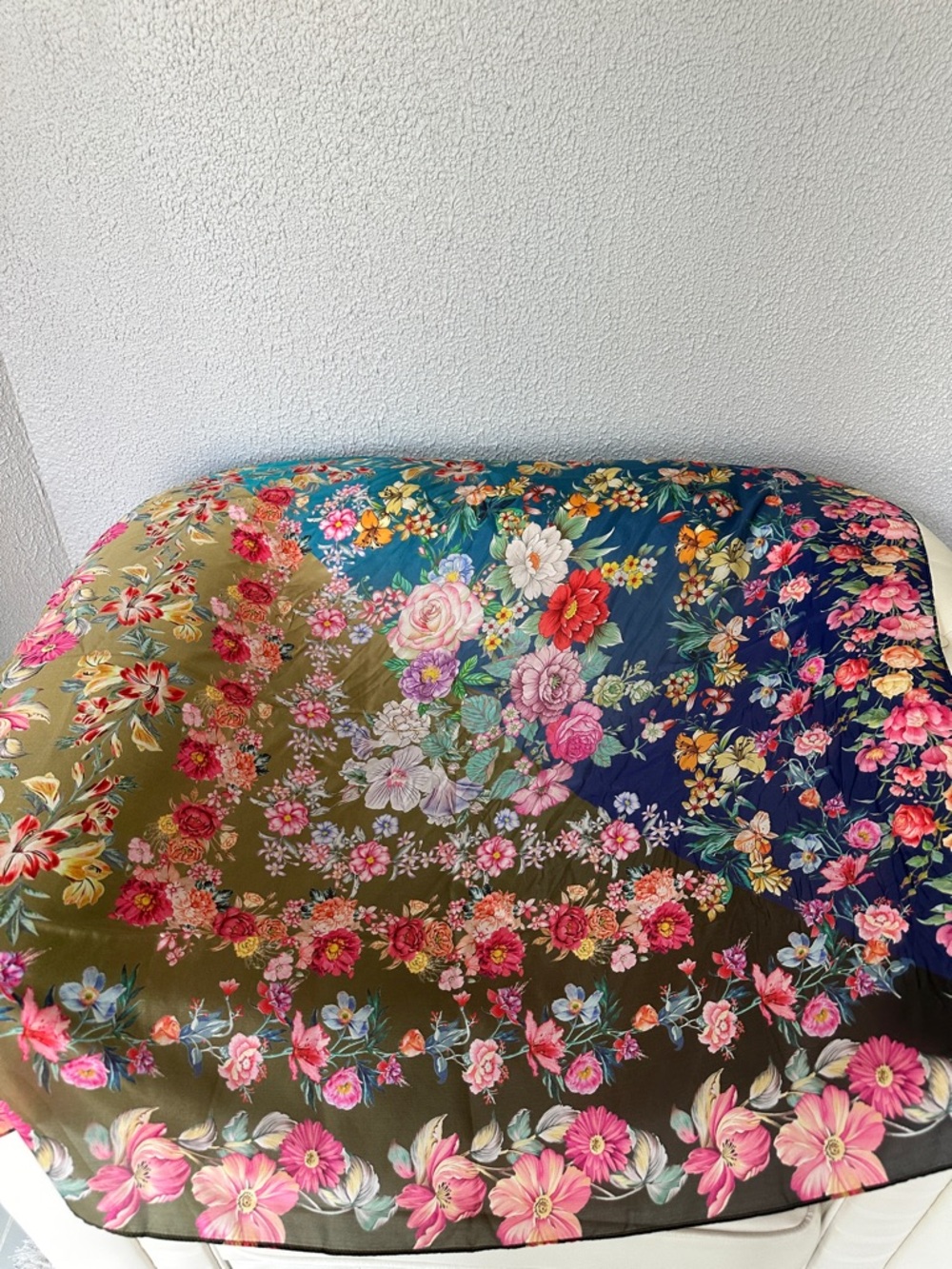 JOHNNY WAS NEUTRA SCARF 💯 SILK Vibrant Floral scarf. Brand New, Summer Must Have - Picture 11 of 17